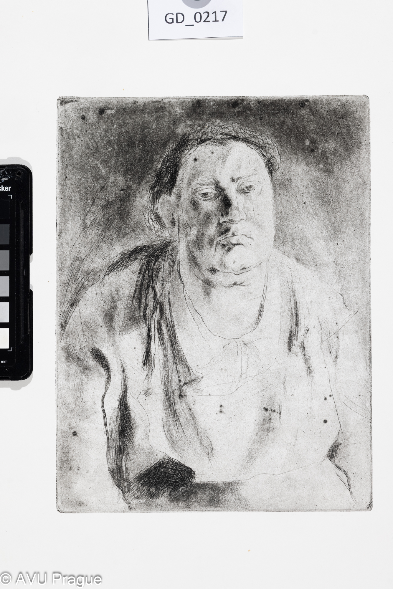 Jiřina Kubínová, Žena se zástěrou, Lept / akvatinta,24 x 18,2,37,2 x 30,Silovský,novotisk z originální matrice 2023 - revers - poničená