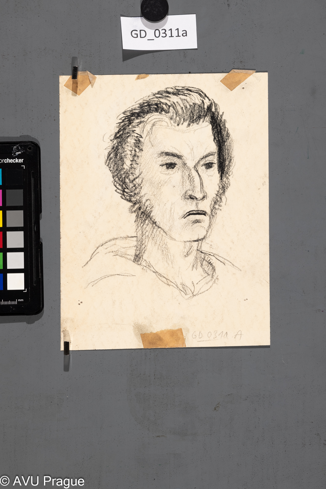 Karel PatákHlava mužeKresba15, 8 x 12,219,9 x 15Pukl