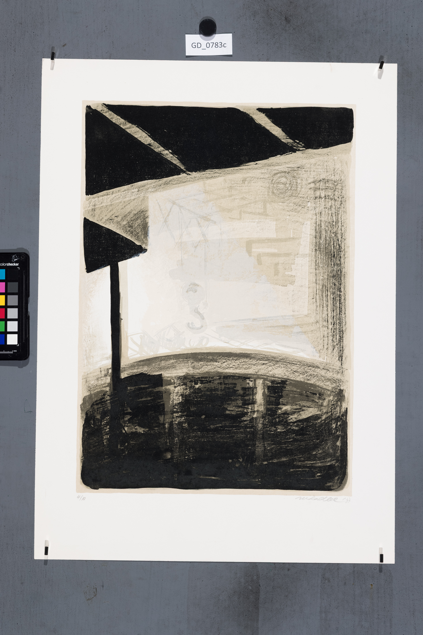 Martin KadlecJeřáb na pozadí (Hutě)1977Litografie, tři barvy45,7 x 3258 x 41,6Čepelák