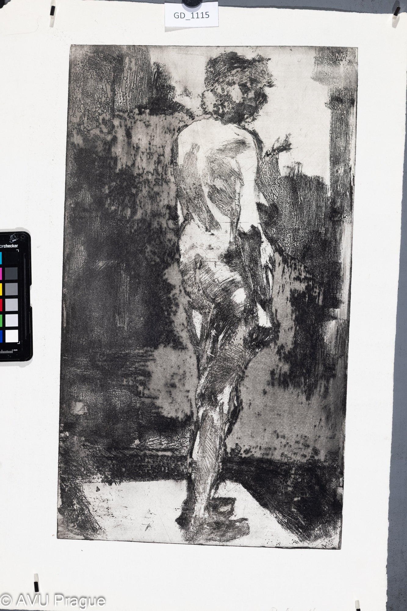 Petr Novák, Stojící figura - model, Akvatinta - Rezerváž,47,8 x 27; 59 x 41,8