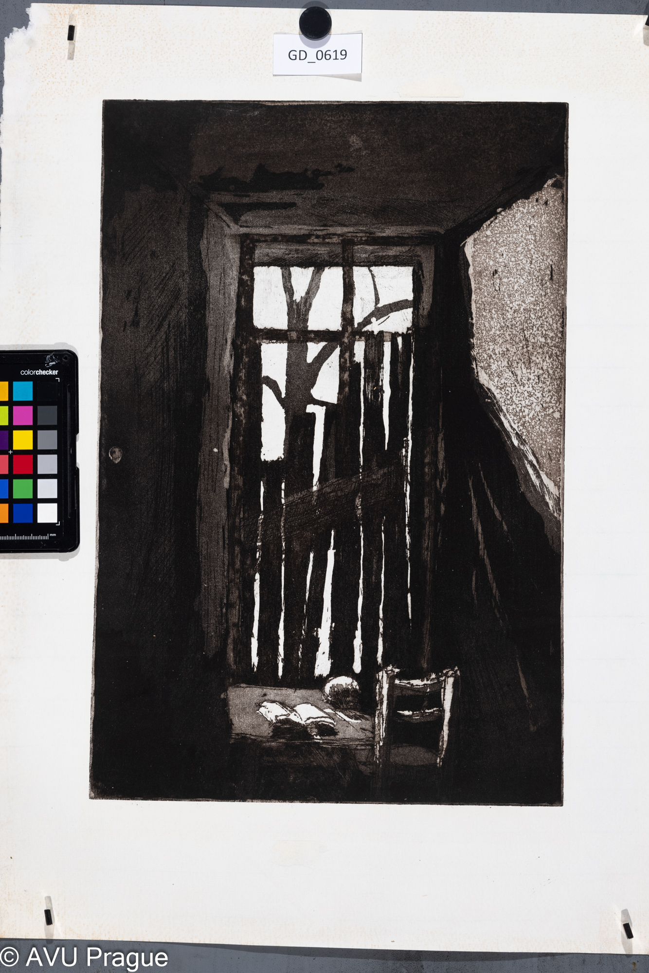 Vrátkastůl s lebkou